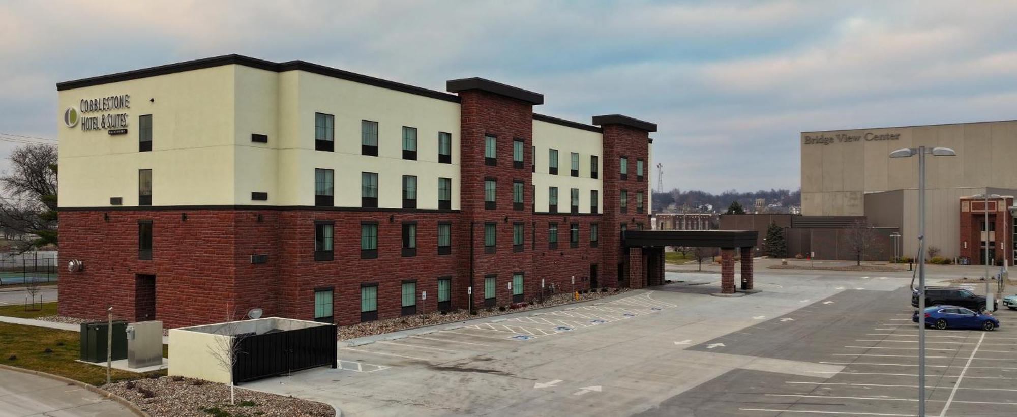 Cobblestone Hotel & Suites - Ottumwa Exterior photo