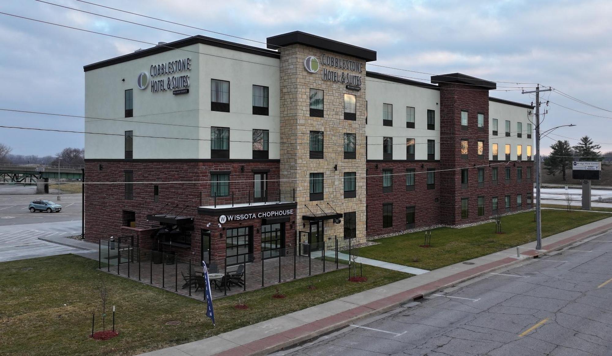 Cobblestone Hotel & Suites - Ottumwa Exterior photo